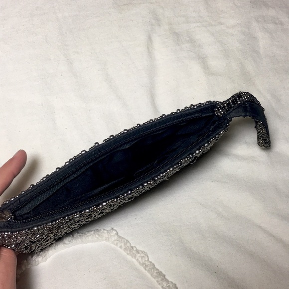 Vintage Beaded Clutch Black and Silver Metallic - Picture 6 of 8